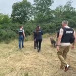 Luptători ai Serviciului pentru Acțiuni Speciale (SAS) din cadrul IPJ Timiș intervenind la un caz de violență domestică cu ostatici.
