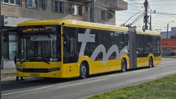 „Autobuz metropolitan STPT în Timișoara, afectat de modificările de traseu cauzate de lucrările de pe carosabil.”