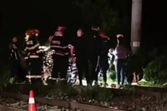 Tren de călători oprit pe liniile de cale ferată dintre stațiile CFR Petroșani și Livezeni în urma unui accident mortal.