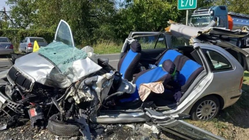 Intersecția rutieră critică dintre drumul național DN6 și drumul județean DJ680 la ieșirea din Lugoj spre Tapia.