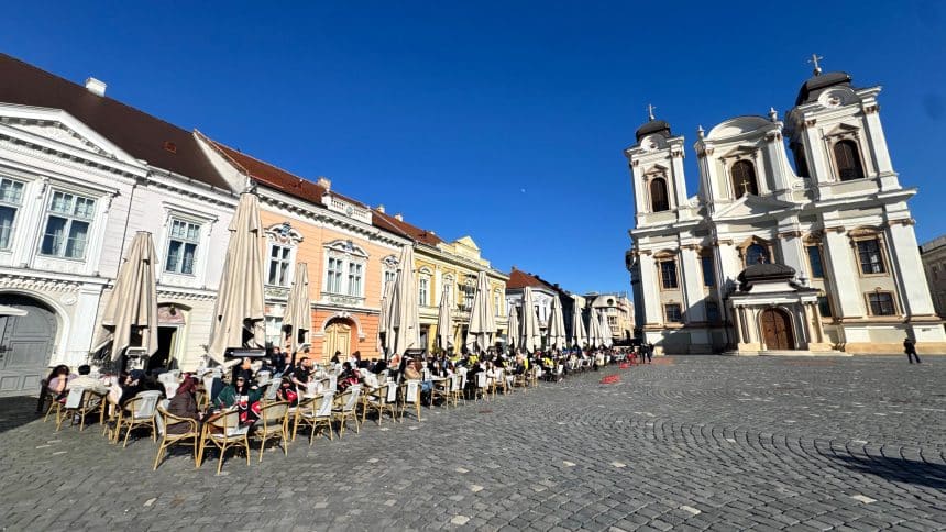 Sediul Primăriei Municipiului Timișoara unde se depun cererile online și fizice pentru avizele de comerț stradal.
