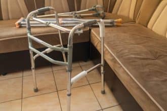 Sediul Căminului pentru Persoane Vârstnice din Timișoara lângă care se dorește extinderea serviciilor sociale cu o secție de tip hospice.