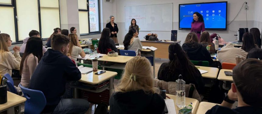Reprezentanții UMF Timișoara au prezentat oferta educațională elevilor din Reșița