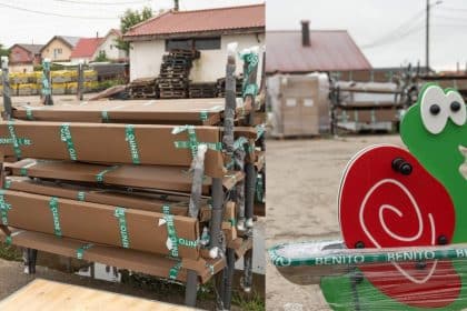 Paleți cu echipamente de joacă și bănci proaspăt descărcate pe amplasamentul viitorului parc de pe strada Orșova.