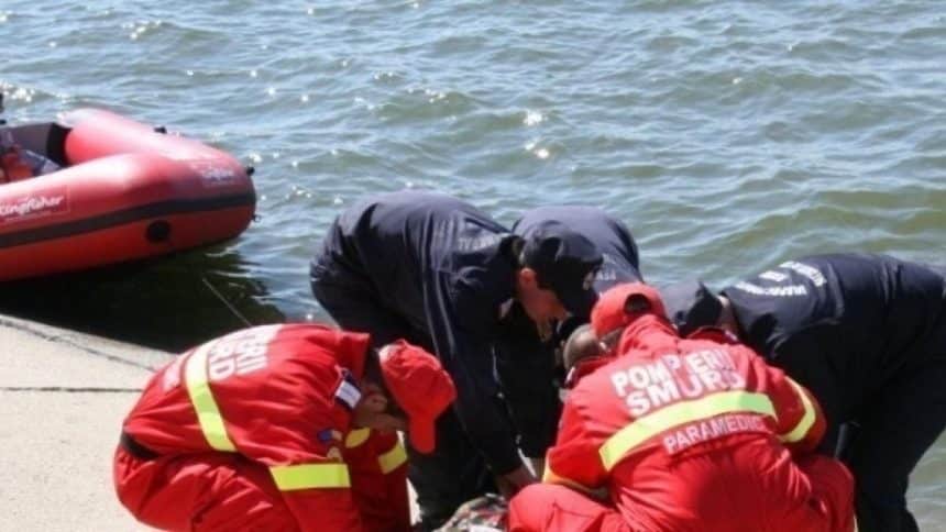 Echipajele de salvare intervin la lacul dintre Neudorf și Lipova după ce un copil a fost scos inconștient din apă, Arad