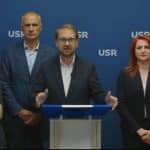 Președintele USR, Dominic Fritz, anunțând în conferință de presă decizia Comitetului Politic de a vota împotriva Guvernului tehnocrat propus de Eugen Tomac.