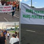Sute de locuitori mărșăluind în tăcere pe străzile din Dumbrăvița, purtând candele și pancarte cu mesaje pentru siguranța rutieră.