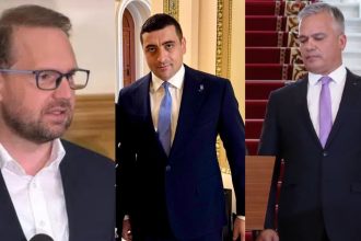 Președintele USR, Dominic Fritz, criticând dur de la pupitru negocierile dintre premierul desemnat Adrian Veștea și conducerea AUR.