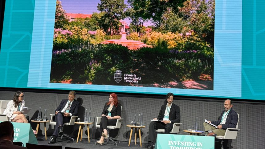 Viceprimarul Timișoarei, Paula Romocean, vorbind în cadrul summitului EBRD Green Cities de la Londra despre combaterea insulelor de căldură urbană.