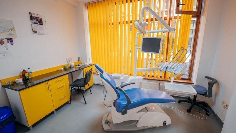 Clădire administrativă nefolosită din Timișoara propusă pentru transformarea în cabinet medical sau centru de sprijin.