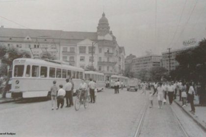 Povestea tramvaiului la Timișoara: De la primul tramvai tras de cai din 1869, la invențiile inginerului Corneliu Miklosi și celebra serie Timiș 2.