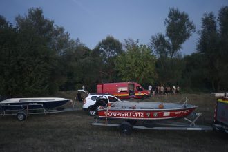 Scafandrii caută un adolescent de 16 ani dispărut în râul Bega, în localitatea Chizătău din județul Timiș