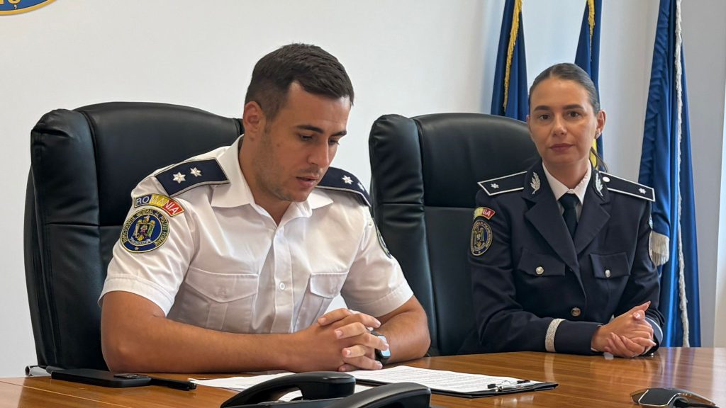 Echipaj al Poliției Rutiere Timiș efectuând controale pe un drum național clasificat ca punct negru cu risc ridicat de accidente.