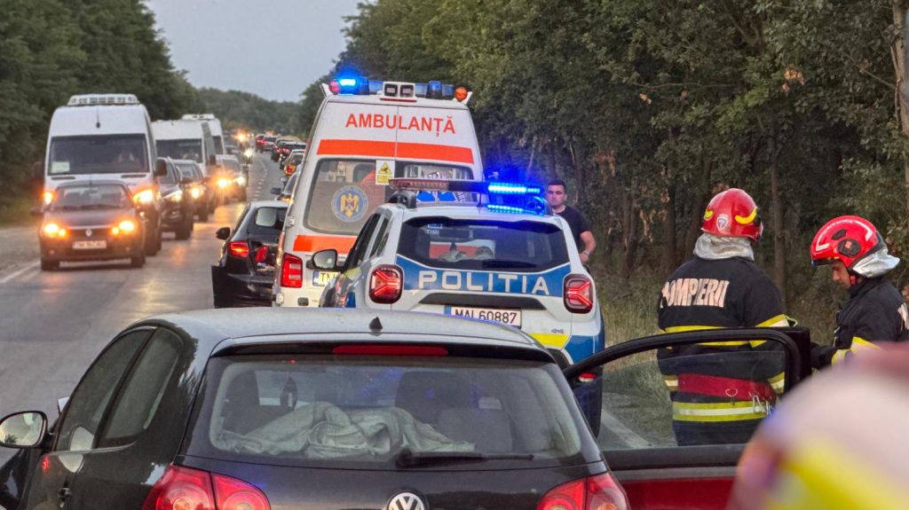 Accident între un microbuz și o autoutilitară în Jamu Mare, județul Timiș