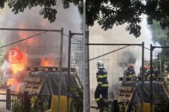 Fum gros si flacari de la un utilaj care a luat foc pe un santier de pe strada Ion Vidu, langa caminele din Complexul Studentesc Timisoara.