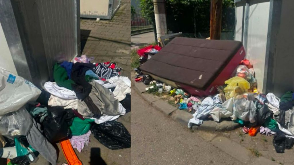 Polițiști locali din Timișoara verificând contractele de salubrizare ale unor societăți comerciale.