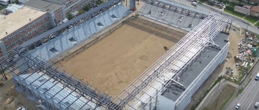 Șantierul în plină dezvoltare al stadionului Eroii Timișoarei, cunoscut drept stadionul lego.