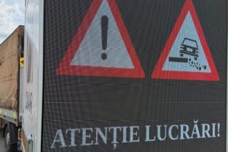 Remorcă cu panou LED mobil achiziționată de DRDP Timișoara pentru afișarea restricțiilor de circulație în trafic.