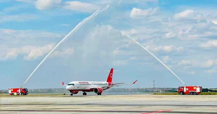 Aeronava Airbus A220-300 a companiei AnimaWings operând pe Aeroportul Internațional Timișoara