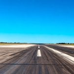 Pista de decolare și aterizare a Aeroportului Internațional Traian Vuia din Timișoara, care va fi complet închisă timp de trei săptămâni în noiembrie pentru lucrări de reparații.