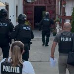 Percheziții ale mascaților în Iecea Mică