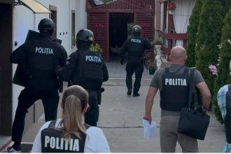Percheziții ale mascaților în Iecea Mică