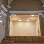 Sala festivă a Colegiului Național Bănățean a fost renovată și va fi dotată cu sistem de sunet și lumini profesionale.