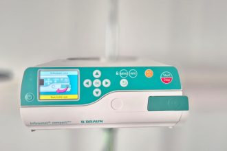 Centrul OncoHelp Timișoara a achiziționat 11 infuzomate noi din fondurile strânse la Timotion, reducând timpul de așteptare pentru tratamente.