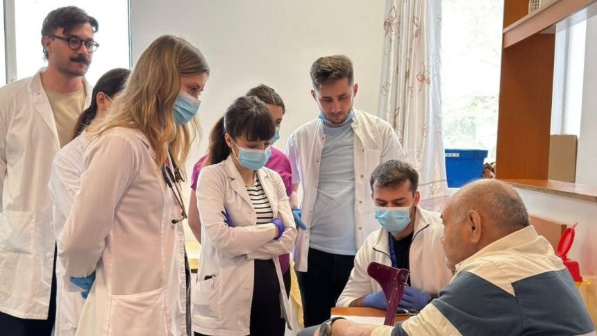 Peste 40 de medici, rezidenți și studenți din Timișoara vor oferi consultații și analize gratuite credincioșilor și localnicilor.
