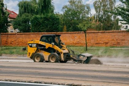Lucrările SDM de reasfaltare se mută la intersecția cu Calea Martirilor, iar traficul va fi deviat.