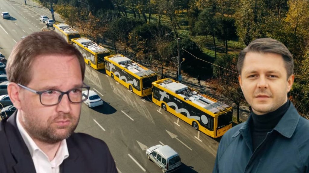 Tramvai modern circuland pe strazile din Timisoara, celebrand 157 de ani de transport public local