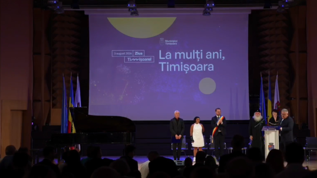 Atmosfera de la sedinta festiva si decernarea titlurilor de Cetatean de Onoare cu ocazia Zilei Timisoarei la Filarmonica Banatul