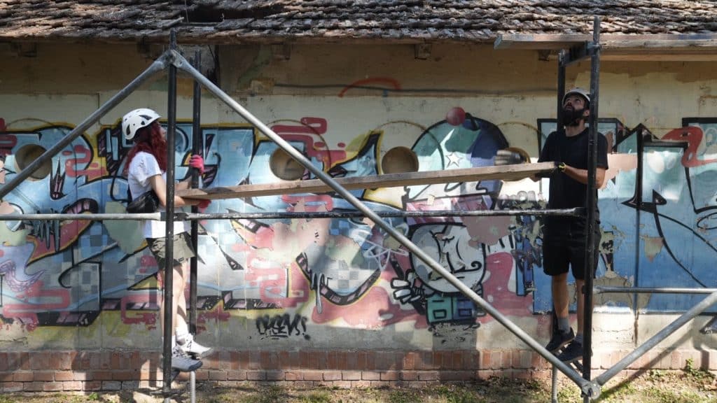 Uszoda din Timișoara, fosta bază de înot, restaurată cu ajutorul voluntarilor