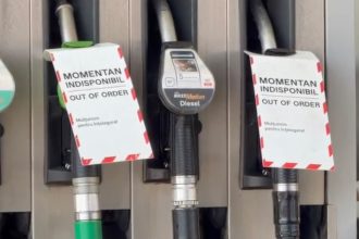 Maxim istoric la pompă: Motorina a depășit pragul de 10 lei pe litru