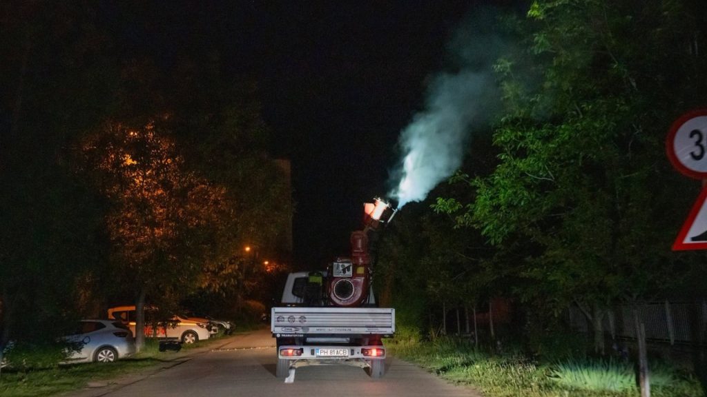 Primăria desfășoară o nouă etapă de dezinsecție terestră pe timpul nopții în luna august.