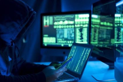 Poliția Română avertizează asupra mesajelor SMS false privind amenzi de viteză care fură datele bancare