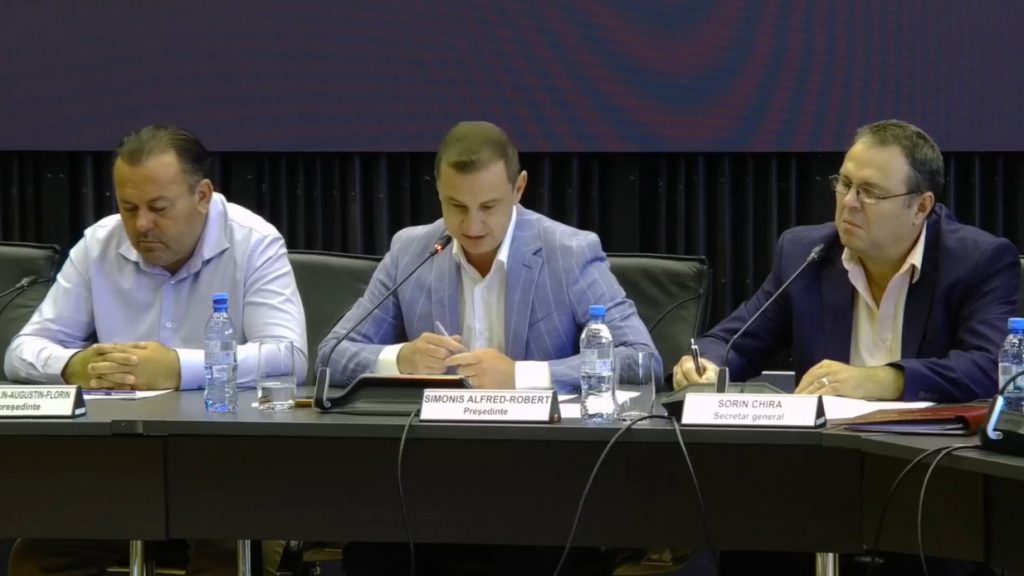 Bani din rezerva CJT pentru focarul de la Giulvăz: Alfred Simonis critică dur lipsa de implicare a Guvernului în gestionarea pestei micilor rumegătoare.