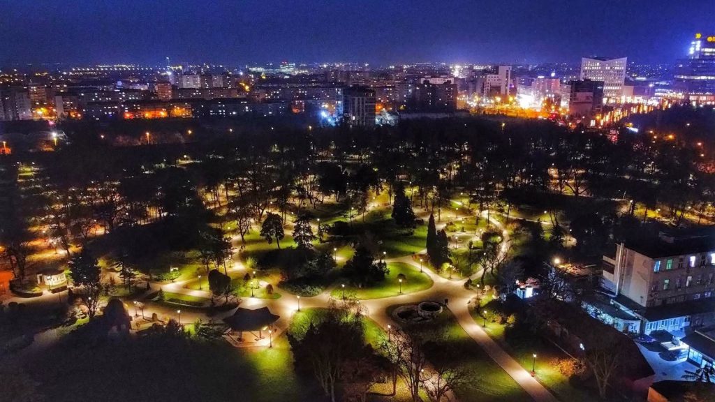 Timișoara face economie la energie: Iluminatul arhitectural de la Catedrală, Operă și alte biserici din oraș a fost oprit temporar