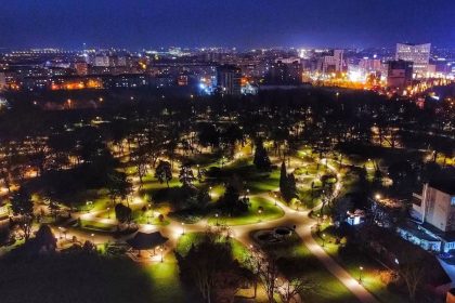 Timișoara face economie la energie: Iluminatul arhitectural de la Catedrală, Operă și alte biserici din oraș a fost oprit temporar