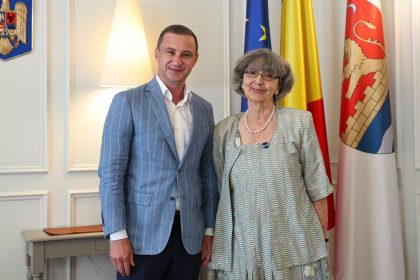 Prof. univ. dr. Margit Șerban, noul Cetățean de Onoare al Timișului, în vizită la președintele CJT, Alfred Simonis.
