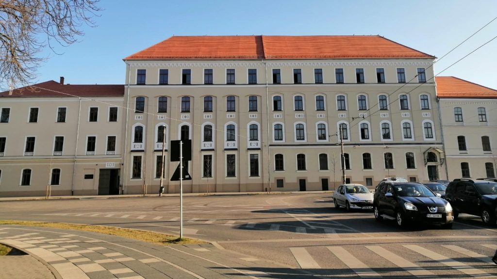 Schimbări în rețeaua școlară din Timișoara: Liceul Tehnologic „Ion I.C. Brătianu” se mută pe Calea Martirilor, iar spațiul din centru va fi preluat de elevii de la „William Shakespeare”