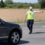 Razie pe șoselele din Timiș: Aproape 100 de șoferi au rămas fără permis și s-au dat amenzi de peste 700.000 de lei pentru viteză excesivă.