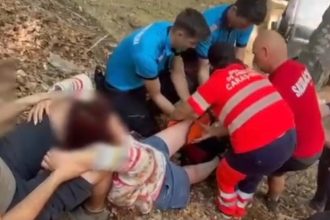 Intervenție în Munții Semenic: O turistă din Franța a fost salvată de jandarmii montani și salvamontiști după ce s-a accidentat la gleznă.