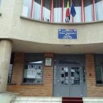 Scandal la Școala 30 din Timișoara: Conducerea acuză Primăria de ridicarea abuzivă a fișelor medicale ale elevilor.