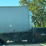Accident între un TIR și o mașină în Timișoara, trei persoane rănite