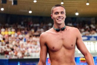 David Popovici a câștigat aurul la 200 de metri liber la Europenele de la Paris