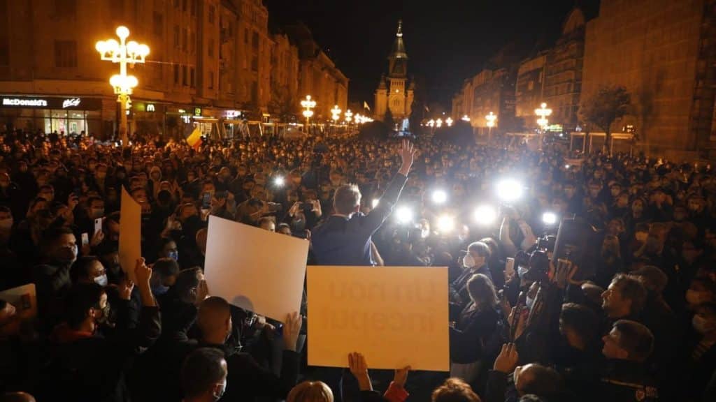 Protest la Timișoara după decizia CCR privind mandatul primarului Dominic Fritz