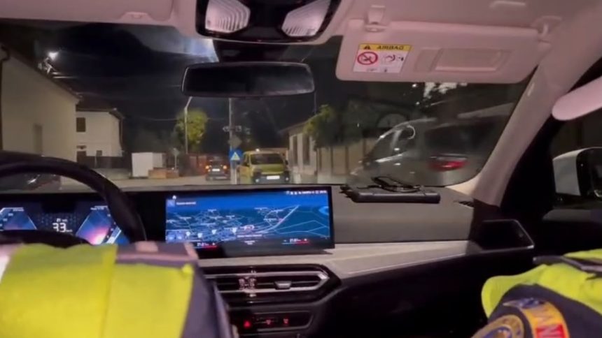 Șofer fără permis urmărit de polițiști pe străzile din Deva