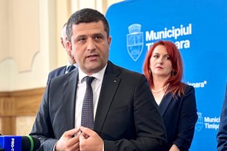 Ministrul interimar al Transporturilor, Radu Miruță, în timpul declarațiilor de la Timișoara privind relația USR-PSD și viitorul Guvern