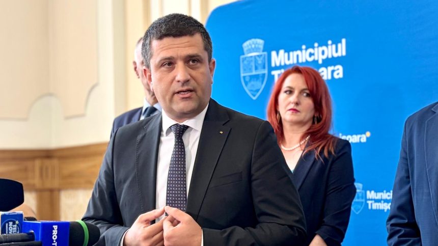 Ministrul interimar al Transporturilor, Radu Miruță, în timpul declarațiilor de la Timișoara privind relația USR-PSD și viitorul Guvern